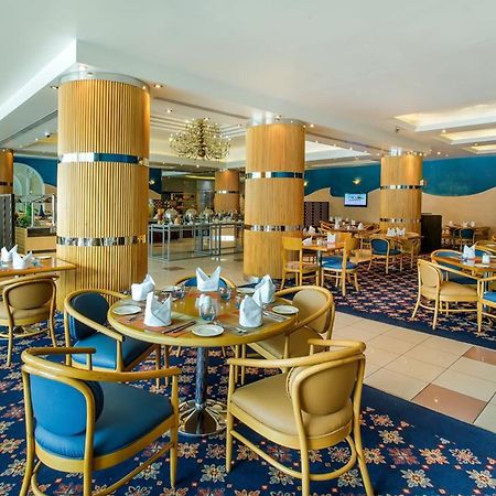 Holiday International Sharjah Ngoại thất bức ảnh